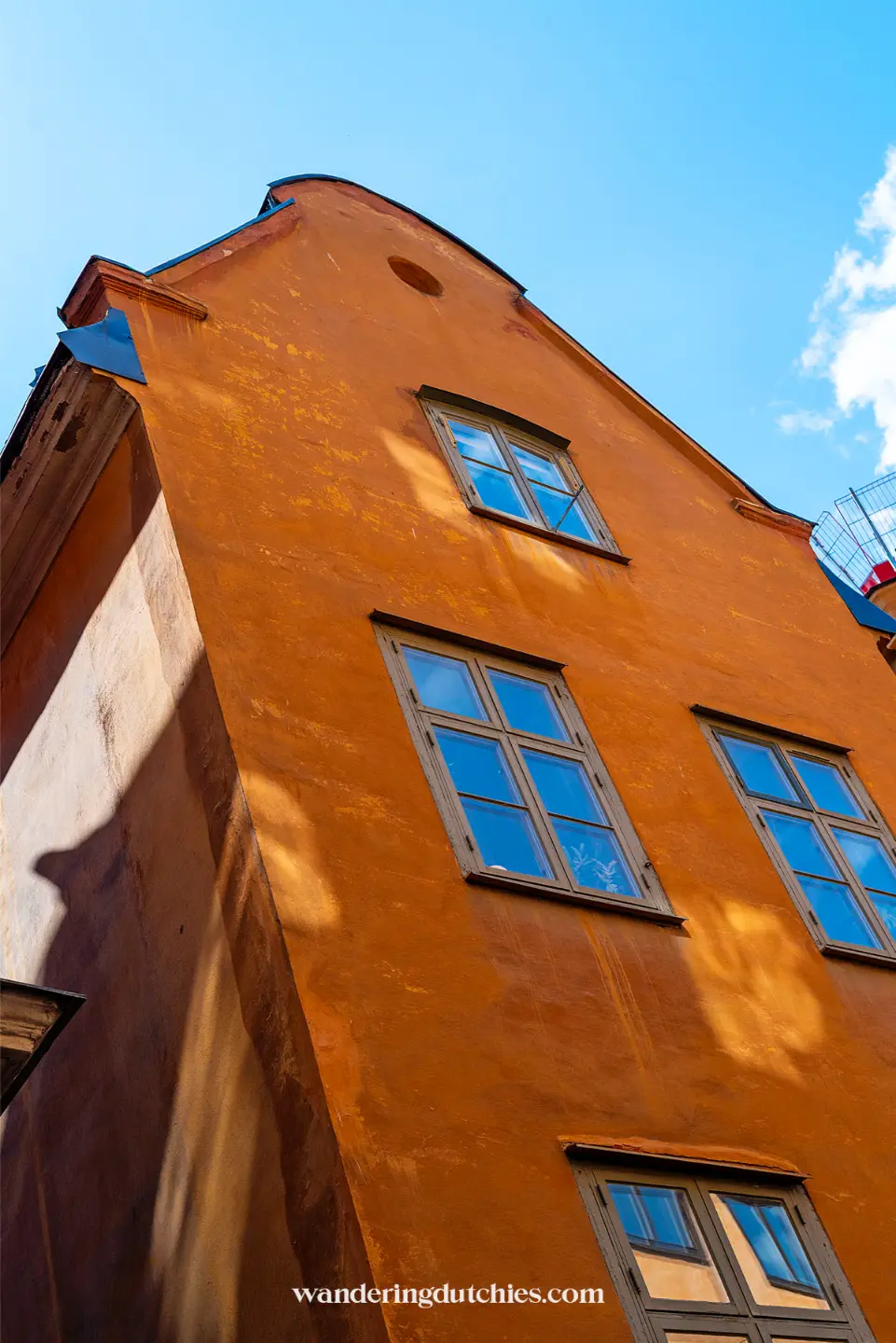 Geel historisch gebouw in Gamla Stan, Stockholm